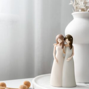 Frendship Figurine