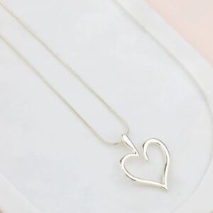 Short | Light Gold J Favorite Heart